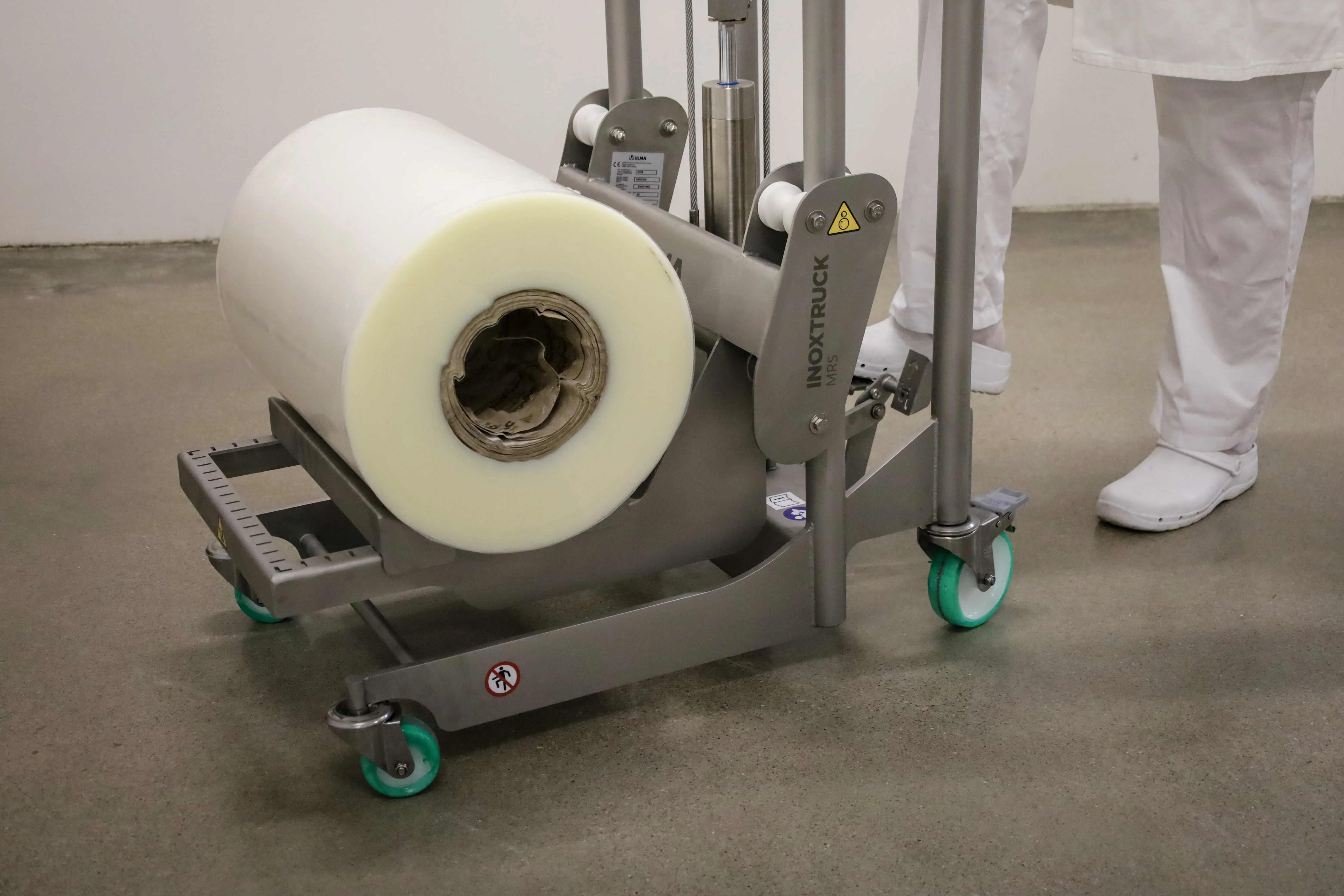 MRS400 Manual Reel Trolley Stainless steel - bottom packaging reel handler MRS400 Manual Reel Trolley Stainless steel - bottom packaging reel handler