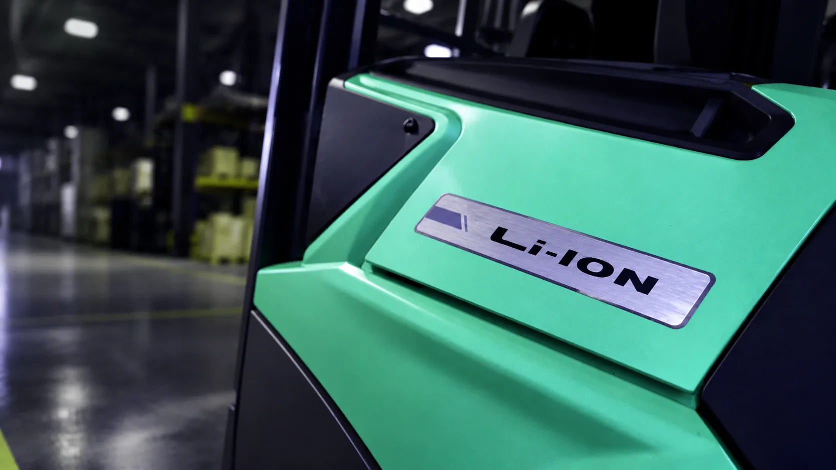 Li-Ion.jpg Foto en primer plano de la placa Li-iON de carretilla elevadora eléctrica de mitsubishi