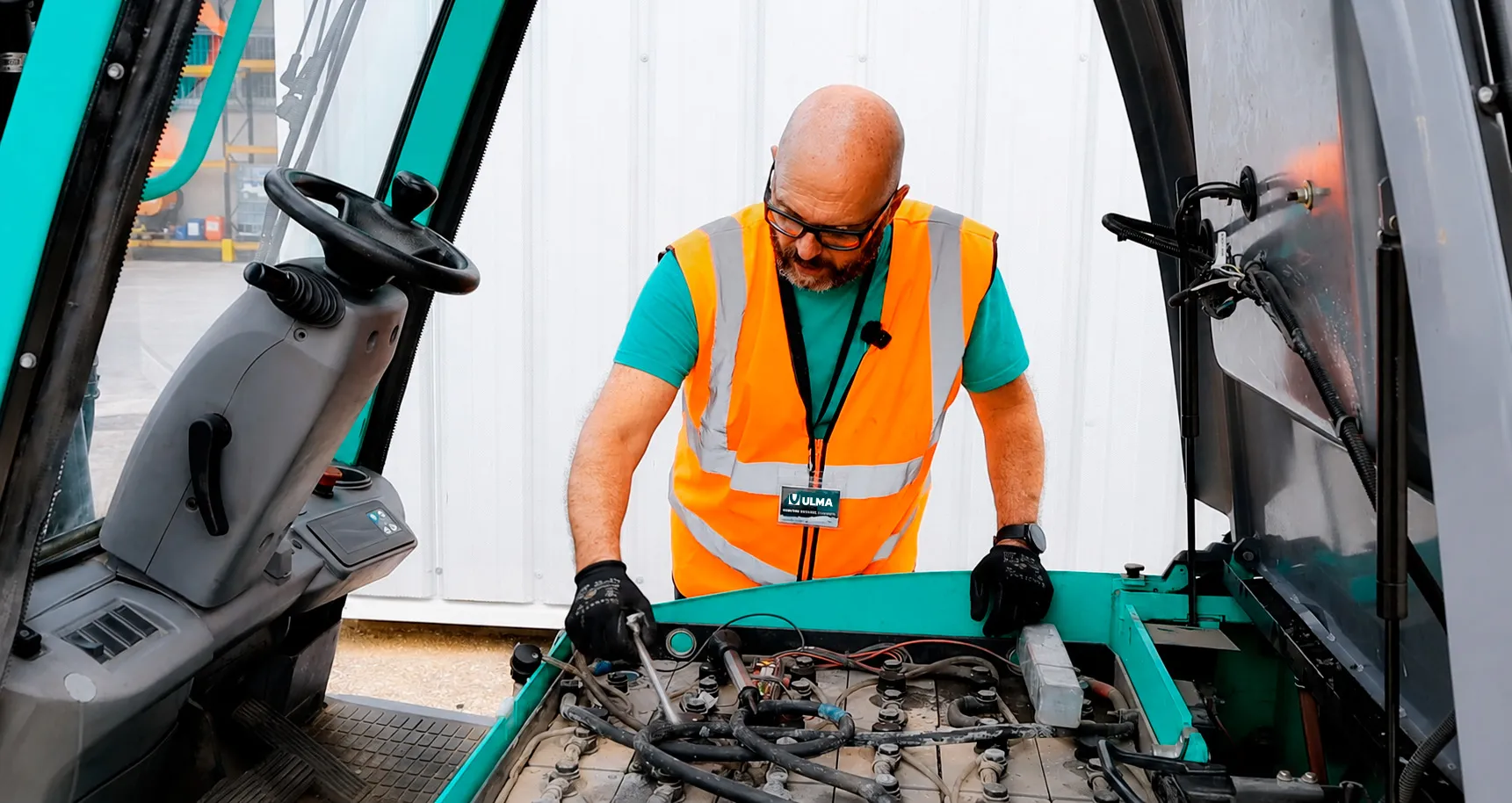 Mantenimientos de carretillas elevadoras- ULMA Lifting Solutions